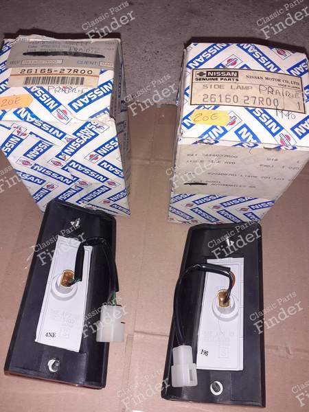 Blinker rechts und links - NISSAN Prairie / Multi / Stanza Wagon (M10) - 2616527R00 (R) / 26160R00 (L)- 1