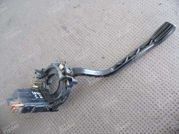 COMMODO ESSUIE-GLACE - PORSCHE 924 - 47795390201C / 47795350501C- 7