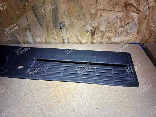 Hood air intake - VOLKSWAGEN (VW) Golf I / Rabbit / Caddy / Jetta - 0583G1- 1