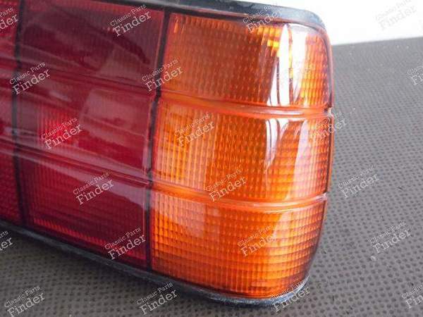 RECHTE RÜCKLICHTABDECKUNG - BMW 3 (E30) - 130858- 5