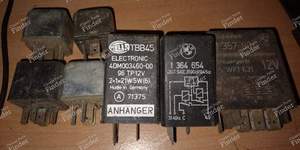 Verschiedene Relais für BMW darunter für Warnblinkanlage - BMW 3 (E21)