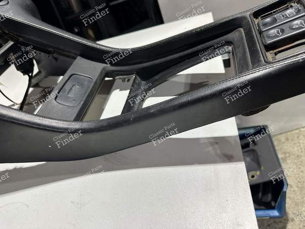 Black center console - PORSCHE 928 - 4