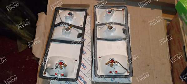 Pair of tailights - RENAULT 4 / 3 / F (R4) - 0098008980 (L) - 0098008981 (R)- 1