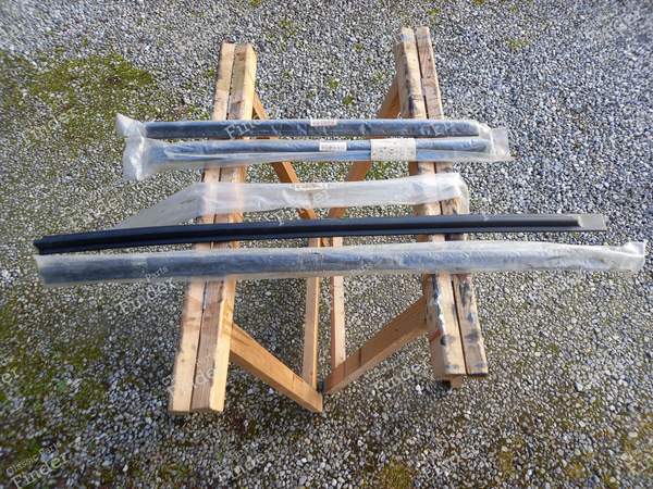 Moulure / baguette de porte - 5 portes - VOLKSWAGEN (VW) Golf II / Jetta - 193853753 / 193853754- 0