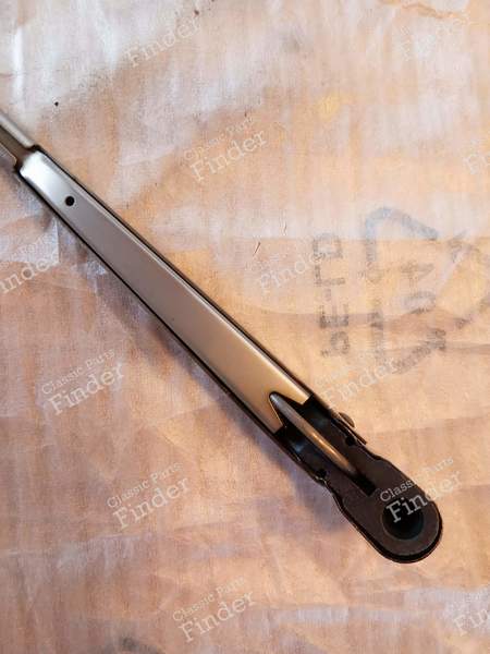 Windshield Wiper Arm Right - MERCEDES BENZ /8 (W114 / W115) - A1158201444- 3