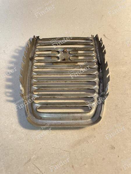 Original Radiator Grill (1969–1974) - SAAB 95 - 7