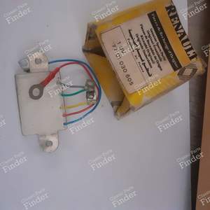 REGULATOR ALTERNATOR - Renault Verschiedenes - RENAULT 4 / 3 / F (R4) - 7701030605 ou 511022- thumb-2