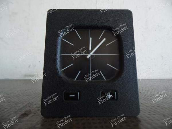 CLOCK - BMW 3 (E30) - 1376903 ou 62131376903- 8