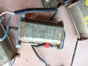 Motor Fensterheber - PEUGEOT 504 Coupé / Cabriolet - thumb-1