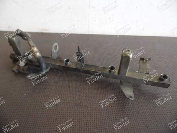 RAMPE INJECTION PORSCHE 944-2 & 924S - PORSCHE 944 - 94411008020 ou 94411008008- 2