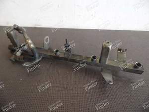 RAMPE INJECTION PORSCHE 944-2 & 924S - PORSCHE 944 - 94411008020 ou 94411008008- thumb-2