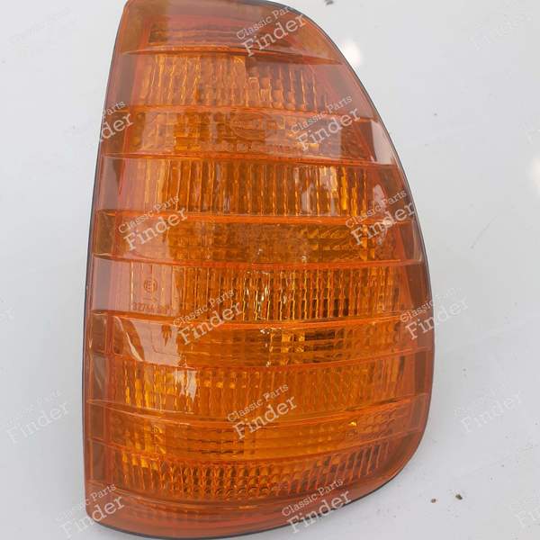 Clignotant avant gauche - MERCEDES BENZ W123 - 2BA00311001- 0