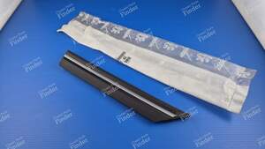 Left front fender trim with chrome trim - PEUGEOT 305