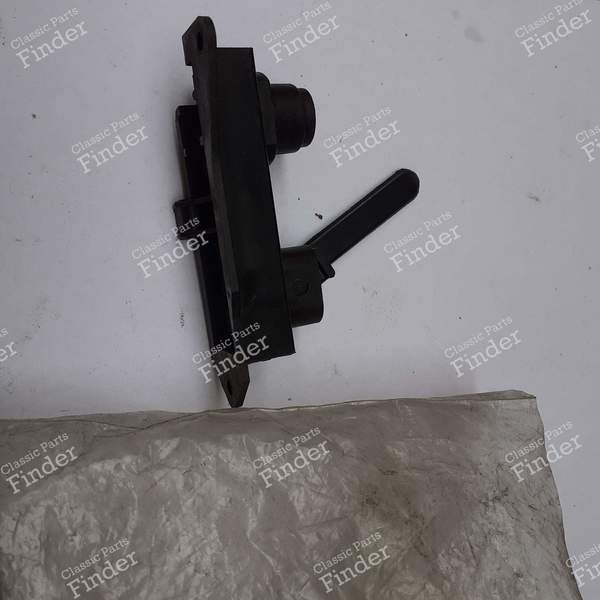 Headlight control - Right side - PEUGEOT 104 / 104 Z - 6225.50- 2