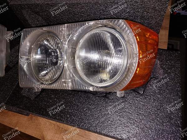 Left and right US headlight lenses - MERCEDES BENZ SL (R107) - 1305233056 (R) / 1305523033 (L)- 2