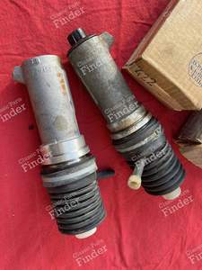 Zwei Zylinder der Vorderradaufhängung neu Herkunft DS 19 oder 21 (1956-1966) - CITROËN DS / ID - 4342547 (?)- thumb-1