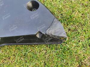 Paire de caches triangulaires pour phares antibrouillard - PEUGEOT 406 Coupé - ZU09340610 / ZU09340710.- thumb-2