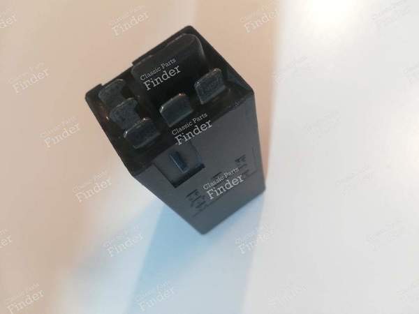 Relais Kraftstoffpumpe - BMW 3 (E30) - 1286727 / 5WK2221- 4