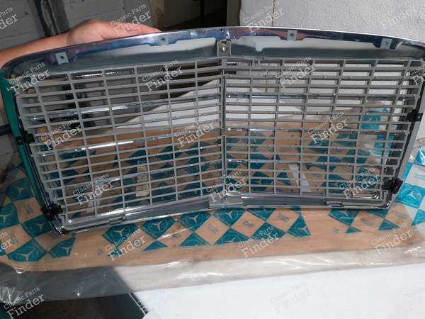Radiator grille - MERCEDES BENZ W123 - 1238800183- 3