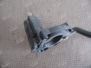 COMMODO ESSUIE-GLACE PORSCHE 944 & 924 - PORSCHE 944 - Référence 477953505 ou 47795390201C- thumb-5