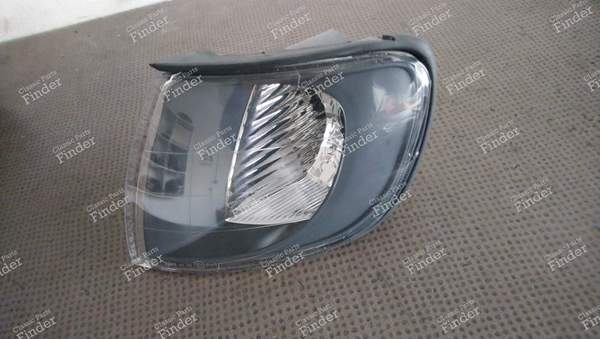 Front left turn signal light for Safrane phase 2 - RENAULT Safrane - 88202837- 0