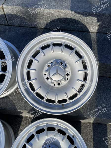 MERCEDES BAROCK ORIGINAL RIM - W108 W126 R107 - 6,5Jx14H2 ET30/1084001002 - MERCEDES BENZ W108 / W109 - 1084001002- 1