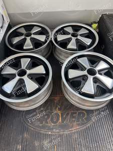 Porsche Fuchs 5,5 x 15 pour PORSCHE 911 / 912 (901)