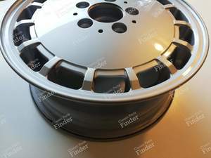 Original 'Gullideckel' 15" rim - MERCEDES BENZ 190 (W201) - 2150209 / 20140110202- thumb-3