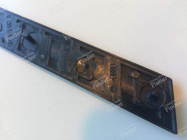 Sigle de coffre modèle 'C' - VOLKSWAGEN (VW) Golf I / Rabbit / Caddy / Jetta - 161853687Q- 7