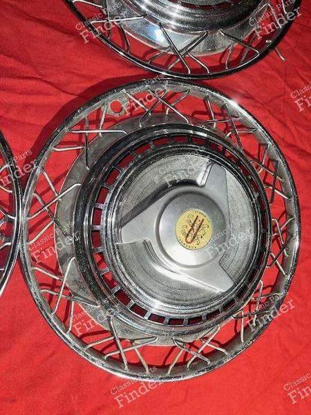 Jeu de 4 enjoliveurs avec papillons - CITROËN DS / ID - 7