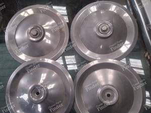 Set of 4 chrome hubcaps for PEUGEOT 404