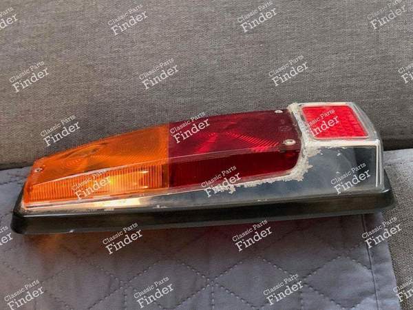 Left rear cabochon - RENAULT 8 / 10 (R8 / R10) - 3690- 1