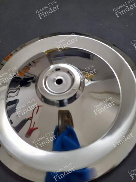 2 enjoliveurs en inox - PEUGEOT 204 - 1