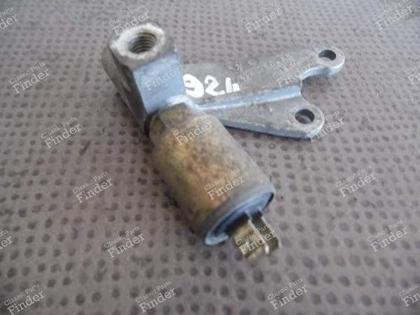 SOLENOID VALVE INJECTION 477133529C PORSCHE 924 - PORSCHE 924 - 7.20525.0- 7