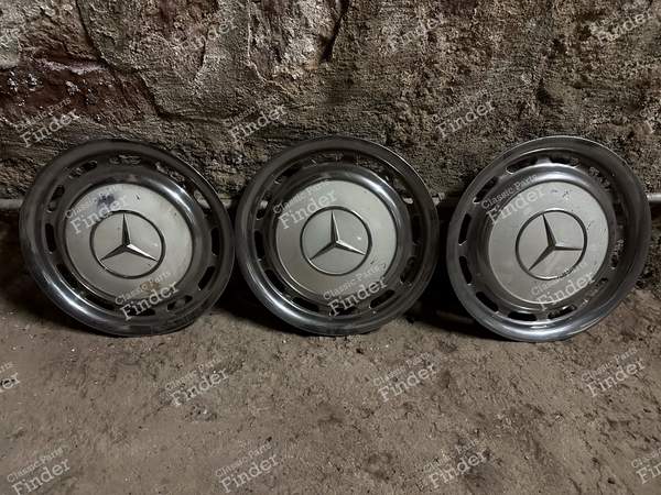 3 hubcaps NOS - MERCEDES BENZ W108 / W109 - 1154010324- 0