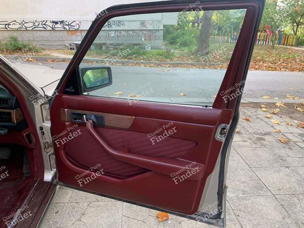 Complete red interior - MERCEDES BENZ S (W126) - 2