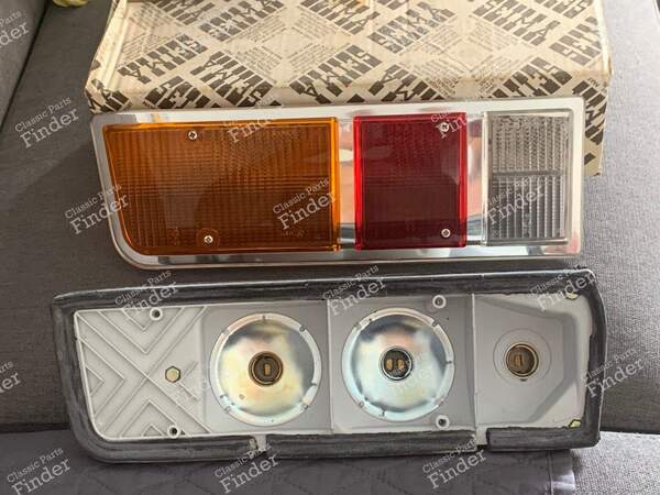 Left Rear Taillight Assembly - TX Version - RENAULT 16 (R16) - 8076- 1