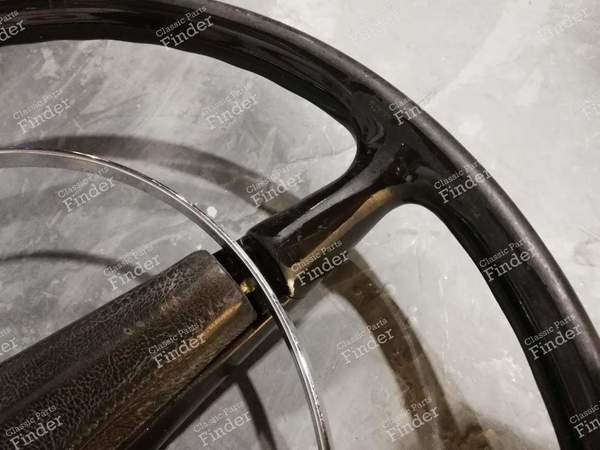 Lenkrad für Limousine, Kabriolett oder Coupé - PEUGEOT 404 - 4