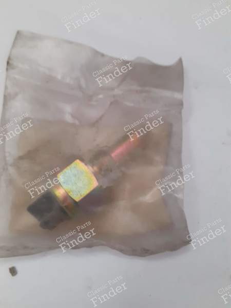 Conctacteur de feu de recul - RENAULT 9 / Alliance / Broadway / 11 / Encore (R9 / R11) - 7700732506- 1