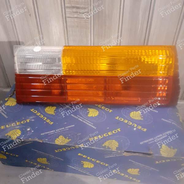 Right rear light Series 1 - PEUGEOT 305 - 26.5072 / 6351.07- 0