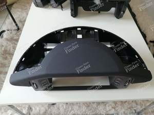 Verkleidung um den zentralen Bildschirm GPS etc. - CITROËN C6