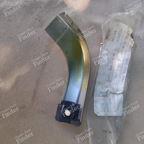 Baguette de finition de pare choc - Phase 1 - AUDI 80 / 4000 / 5+5 (B2) - 811853946- 1