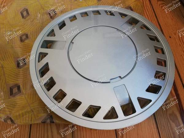 Delta 13 inch hubcap - RENAULT 9 / Alliance / Broadway / 11 / Encore (R9 / R11) - 7700735177 / 7702147362- 1