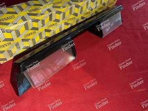 Cabochon plate lighting - Phase 2 for RENAULT 6 (R6)