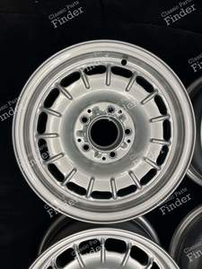Original Baroque wheels - 6.5Jx14 ET30 - MERCEDES BENZ W108 / W109 - 1084001002- thumb-3