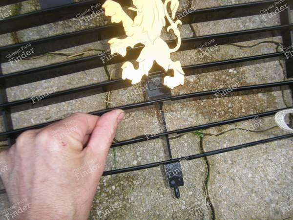 Kühlergrill - PEUGEOT 304 - 4