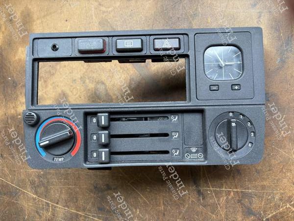 Middle front + Headlight adjustment - BMW 3 (E30) - 64111385879 / 1376903- 0