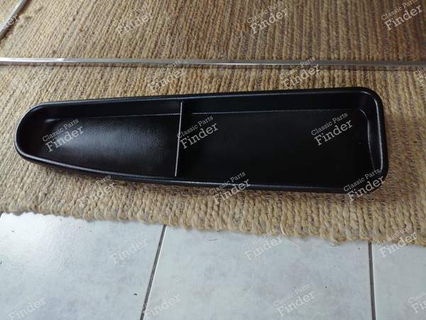 Range tout sur tableau de bord CX série 1 - CITROËN CX 