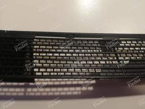 Hood ventilation grille - RENAULT 9 / Alliance / Broadway / 11 / Encore (R9 / R11) - 7704000879- thumb-3