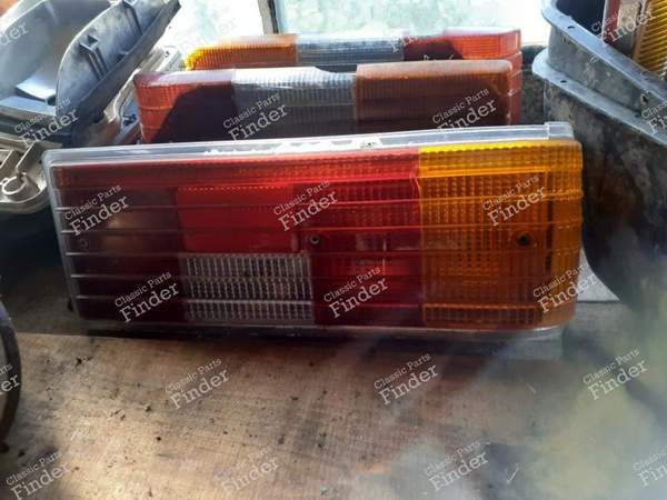 Feux arrières gauche et droite - SIMCA-CHRYSLER-TALBOT 1307 / 1308 / 1309 / 1510 / 150 / Solara / Alpine - 20750 / 1220227 - 1210227 / 1506 - 1507- 0